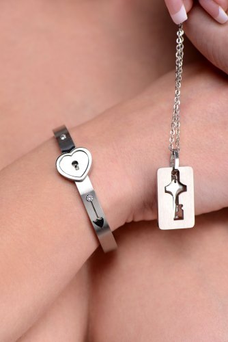 Master Series Cuffed Locking & Key Necklace